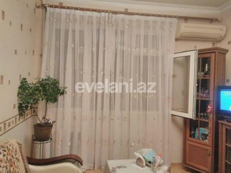 Satılır, köhnə tikili, 3 otaqlı, 67 m², Azadlıq prospekti m.