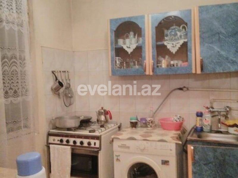 Satılır, köhnə tikili, 3 otaqlı, 67 m², Azadlıq prospekti m.