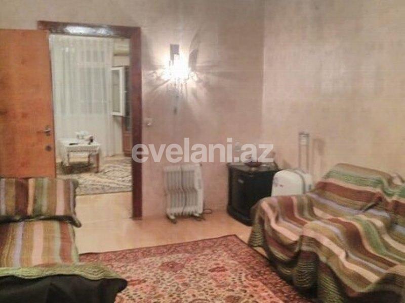 Satılır, köhnə tikili, 3 otaqlı, 67 m², Azadlıq prospekti m.