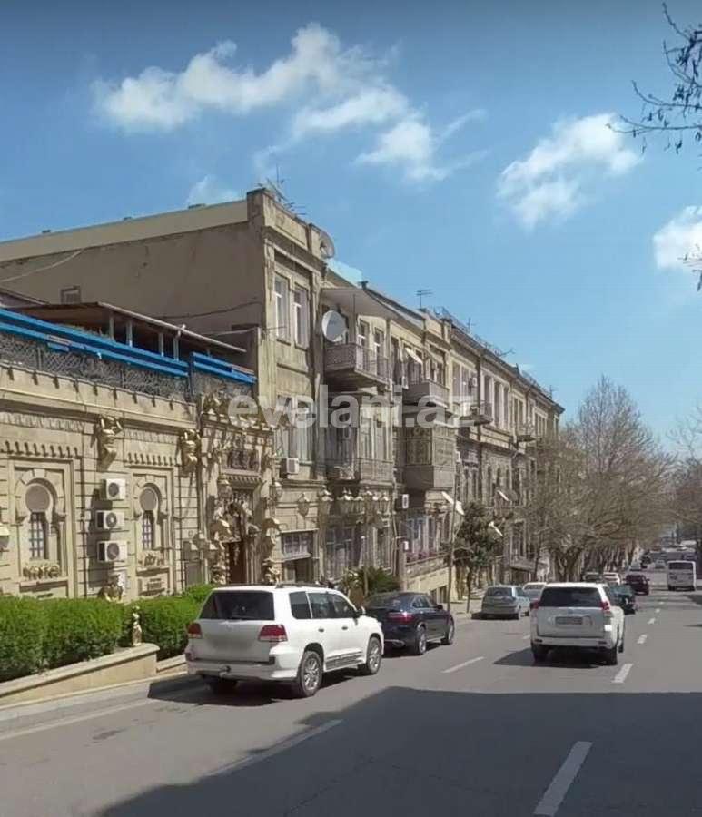 Sale, old building, 5 room, 80 m², Icheri Sheher m.
