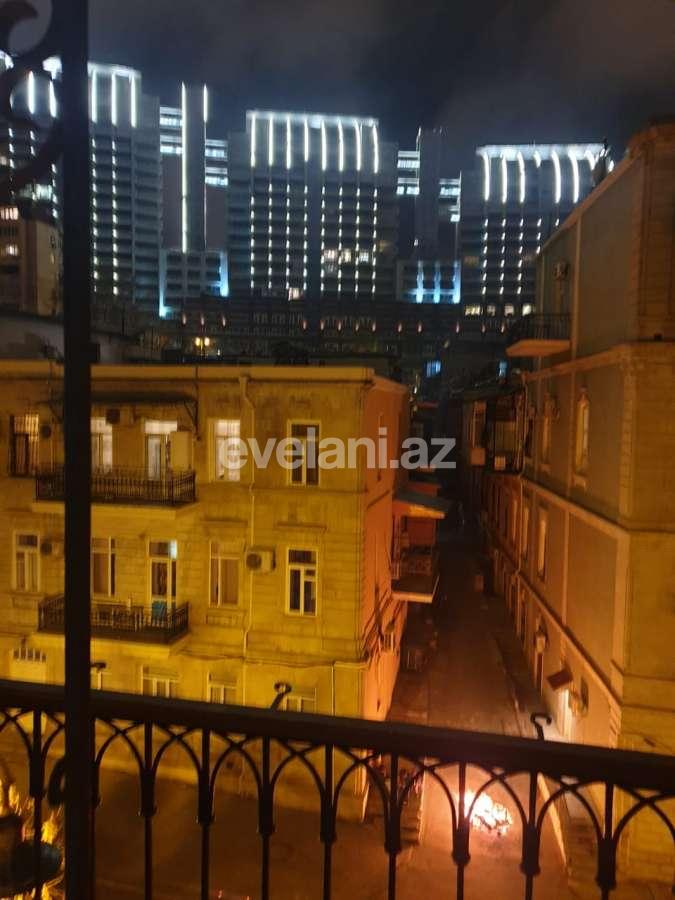 Sale, old building, 5 room, 80 m², Icheri Sheher m.