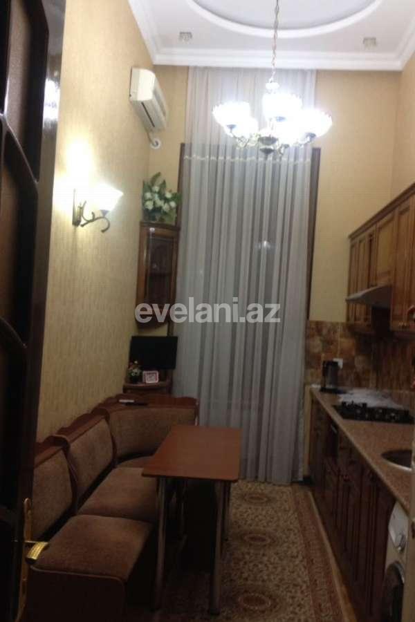 Satılır, köhnə tikili, 3 otaqlı, 120 m², Sahil m.