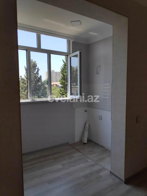 Satılır, köhnə tikili, 2 otaqlı, 32 m², Azadlıq prospekti m.