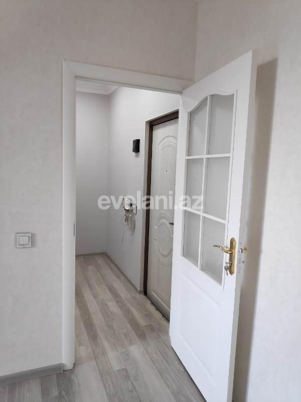 Satılır, köhnə tikili, 2 otaqlı, 32 m², Azadlıq prospekti m.