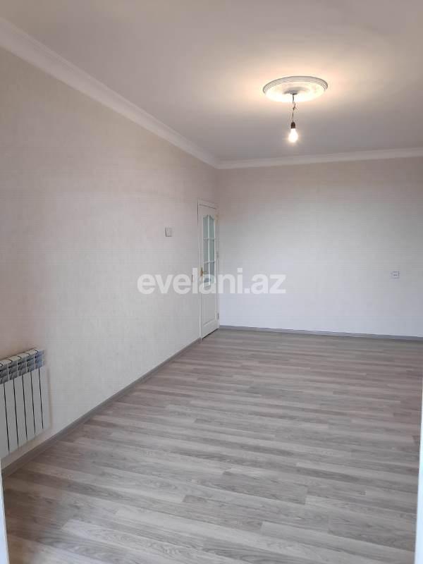 Satılır, köhnə tikili, 2 otaqlı, 32 m², Azadlıq prospekti m.