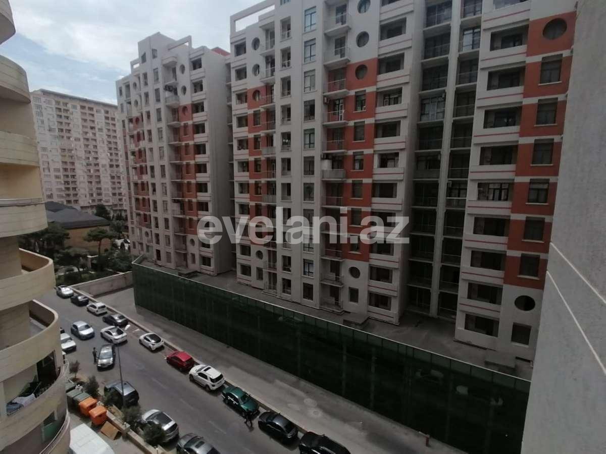 Satılır, yeni tikili, 3 otaqlı, 136 m², 8 Noyabr m.