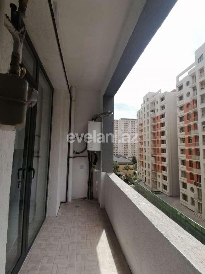 Satılır, yeni tikili, 3 otaqlı, 136 m², 8 Noyabr m.