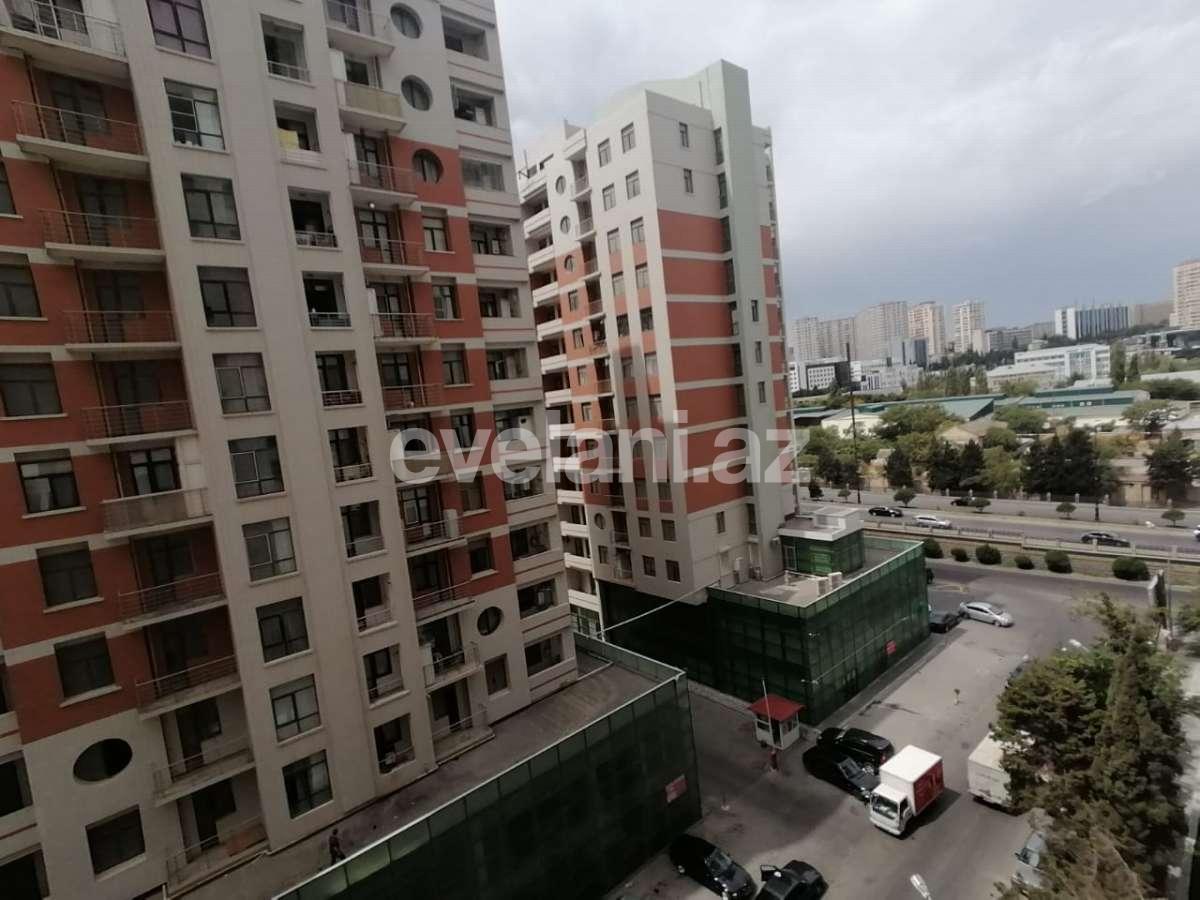 Satılır, yeni tikili, 3 otaqlı, 136 m², 8 Noyabr m.