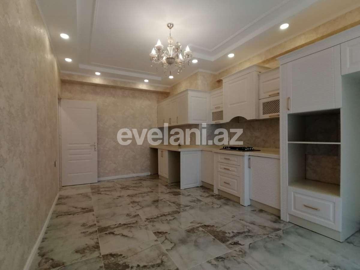 Satılır, yeni tikili, 3 otaqlı, 136 m², 8 Noyabr m.