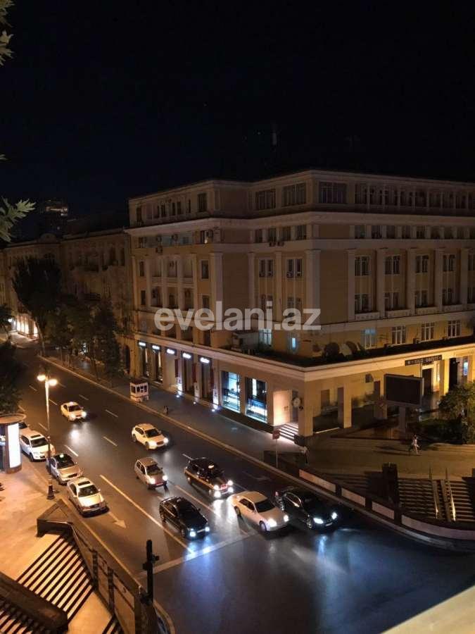 Satılır, köhnə tikili, 3 otaqlı, 85 m², Sahil m.