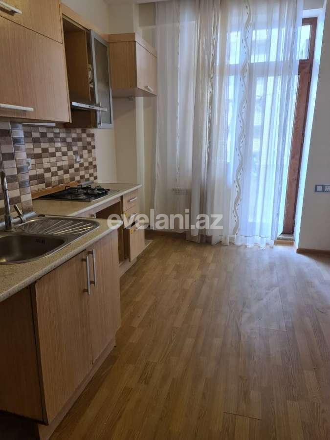 Kirayə verilir, yeni tikili, 3 otaqlı, 110 m², İnşaatçılar m.