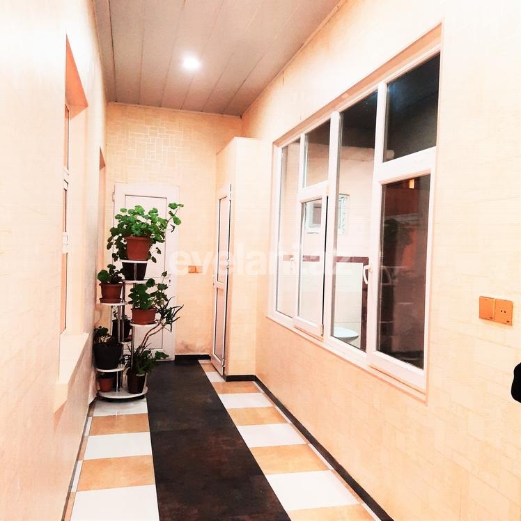 Satılır, həyət evi / bağ, 4 otaqlı, 175 m², İnşaatçılar m.