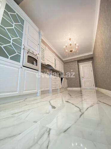 Satılır, yeni tikili, 3 otaqlı, 135 m², Nizami m.