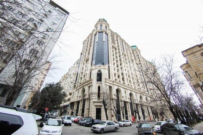 Satılır, yeni tikili, 3 otaqlı, 135 m², Nizami m.