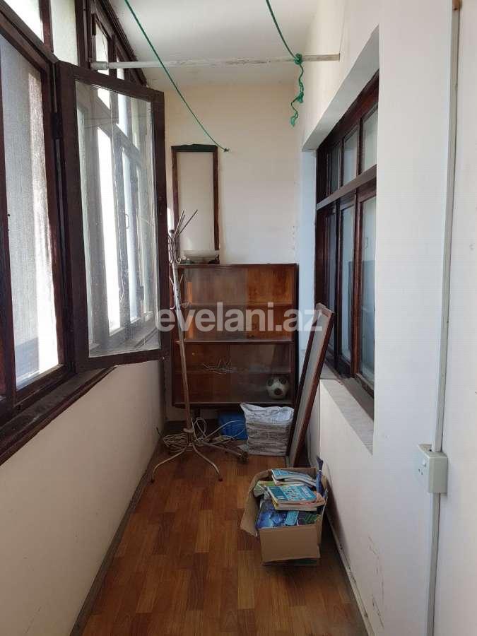 Kirayə verilir, köhnə tikili, 3 otaqlı, 90 m², 8-ci mikrorayon q.