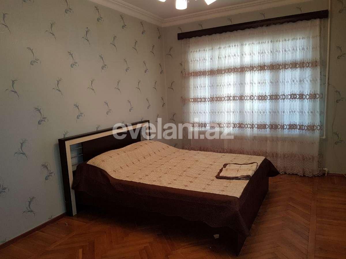 Kirayə verilir, köhnə tikili, 3 otaqlı, 90 m², 8-ci mikrorayon q.