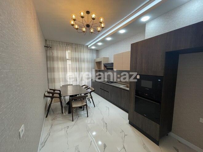 Satılır, yeni tikili, 3 otaqlı, 151 m², 28 may m.
