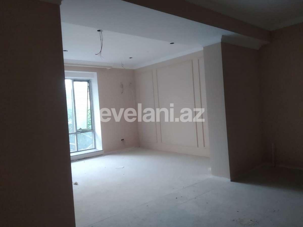 Satılır, ofis, 8 otaqlı, 230 m², 28 may m.