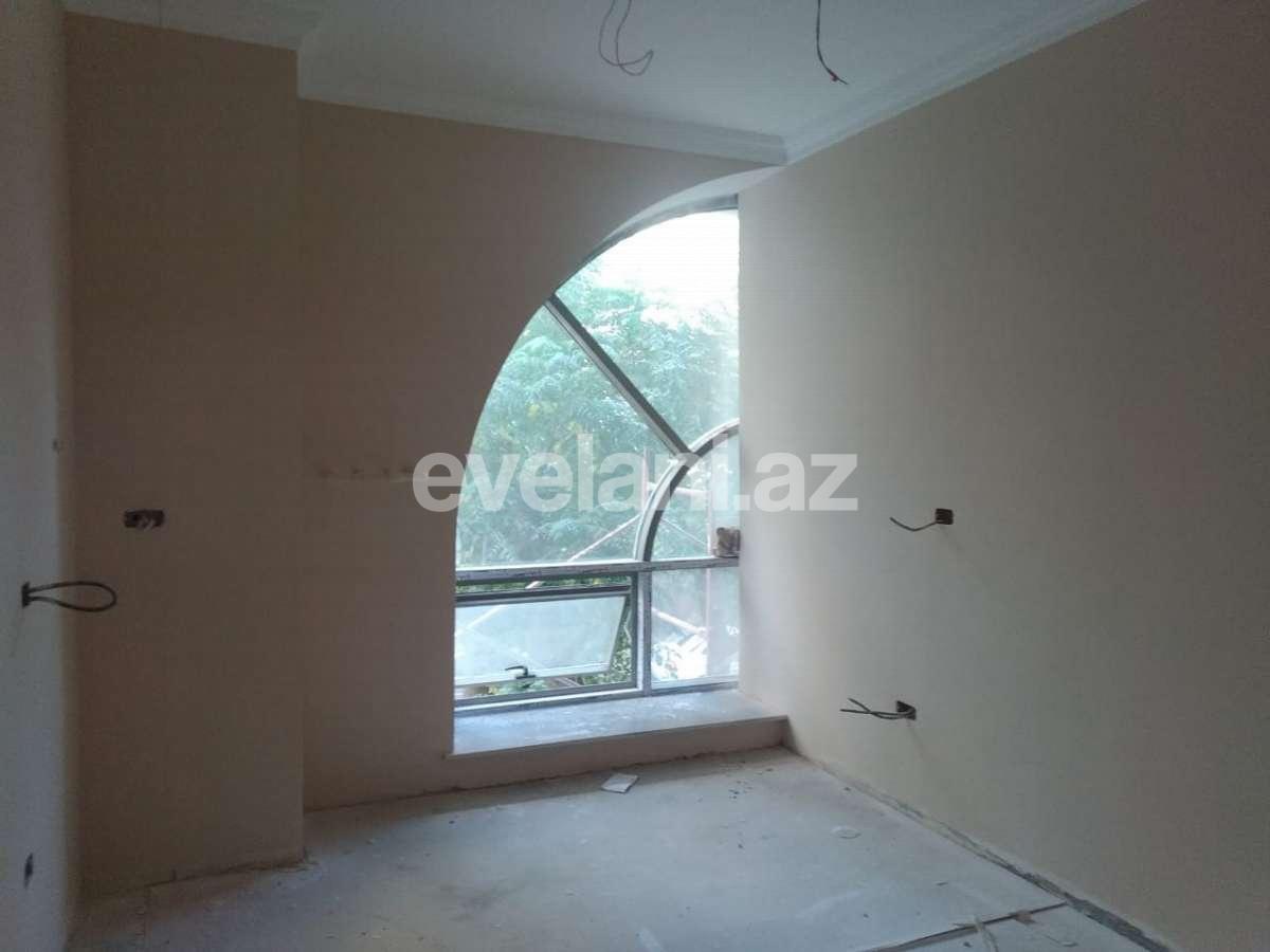 Satılır, ofis, 8 otaqlı, 230 m², 28 may m.