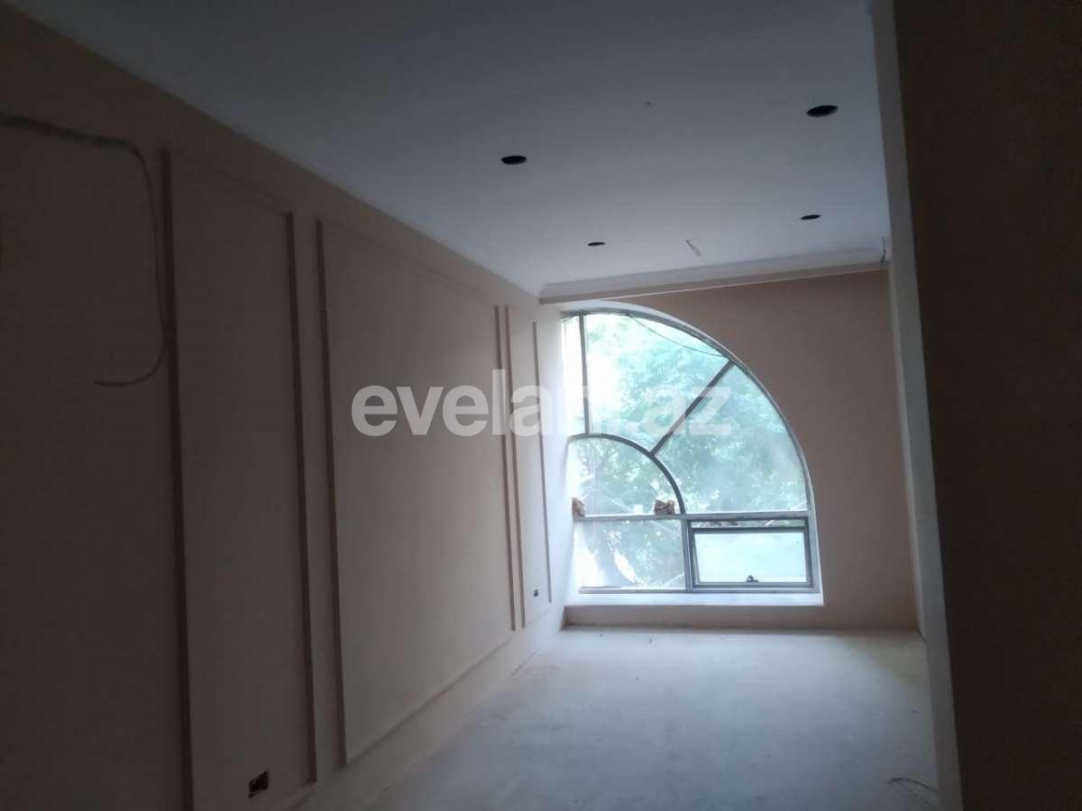 Satılır, ofis, 8 otaqlı, 230 m², 28 may m.