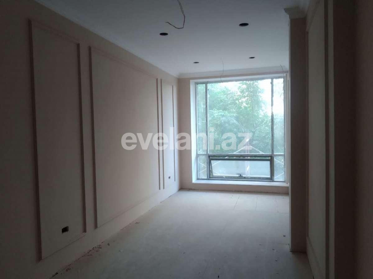 Satılır, ofis, 8 otaqlı, 230 m², 28 may m.