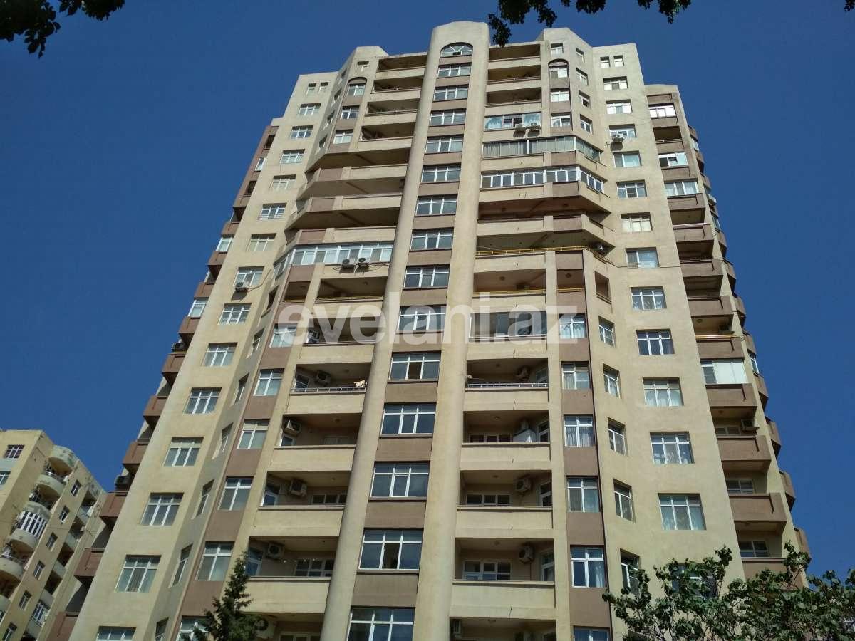 Satılır, ofis, 8 otaqlı, 230 m², 28 may m.