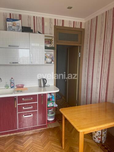 Sale, old building, 4 room, 100 m², Bakikhanov d.