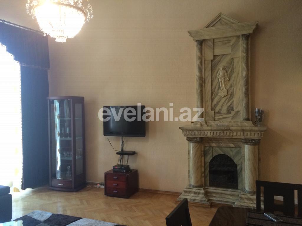 Satılır, yeni tikili, 2 otaqlı, 130 m², İnşaatçılar m.