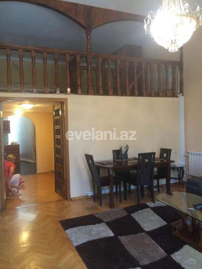 Satılır, yeni tikili, 2 otaqlı, 130 m², İnşaatçılar m.