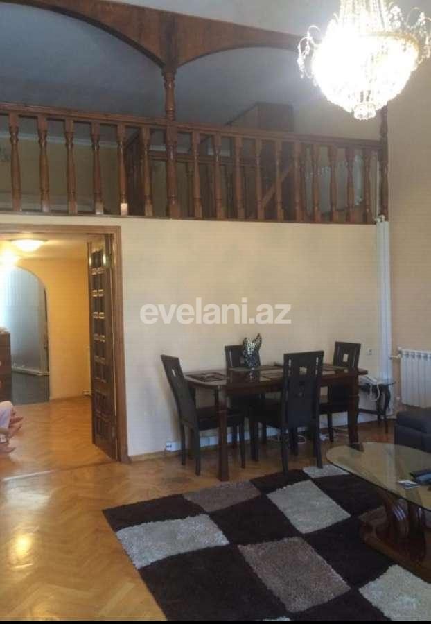 Satılır, yeni tikili, 2 otaqlı, 130 m², İnşaatçılar m.
