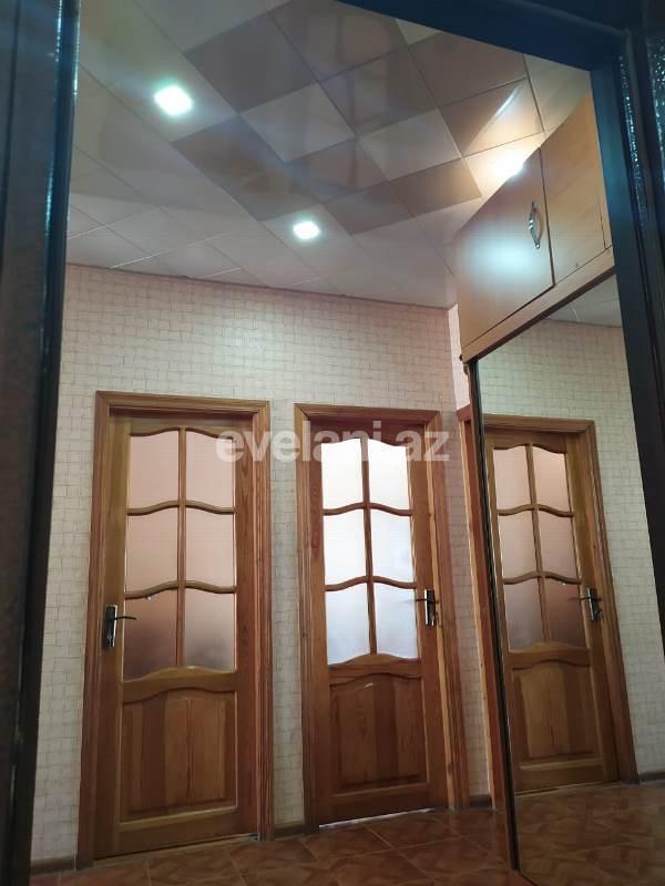 Satılır, köhnə tikili, 3 otaqlı, 72 m², Azadlıq prospekti m.