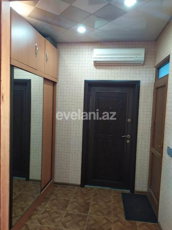 Satılır, köhnə tikili, 3 otaqlı, 72 m², Azadlıq prospekti m.
