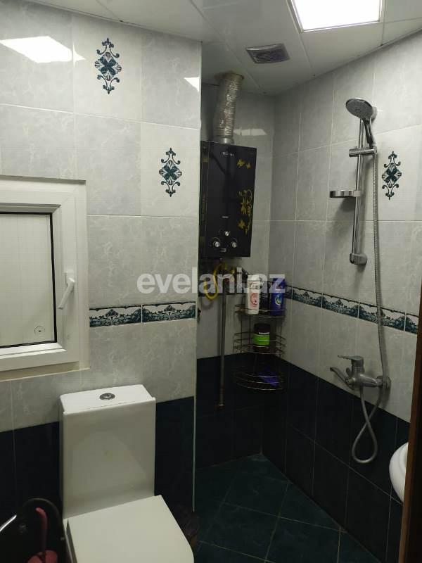 Satılır, köhnə tikili, 3 otaqlı, 72 m², Azadlıq prospekti m.
