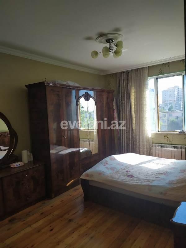 Satılır, köhnə tikili, 3 otaqlı, 72 m², Azadlıq prospekti m.