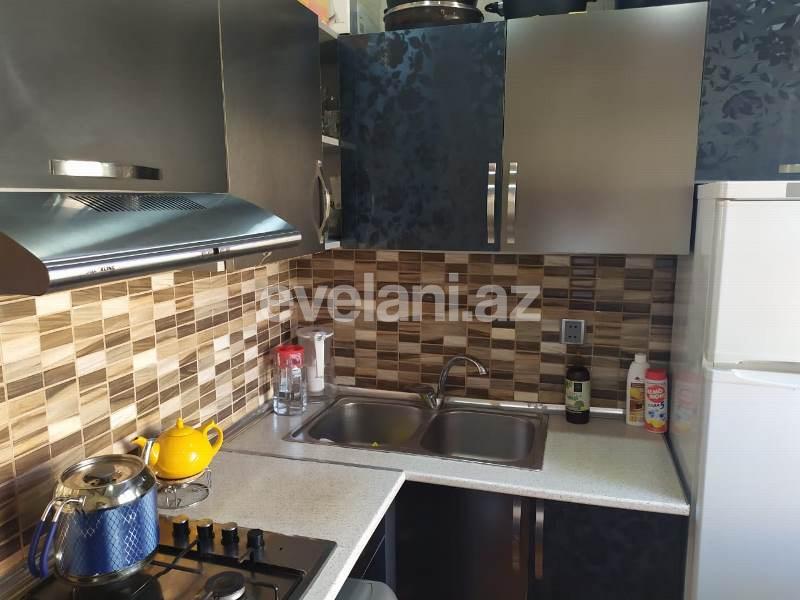 Satılır, köhnə tikili, 3 otaqlı, 72 m², Azadlıq prospekti m.