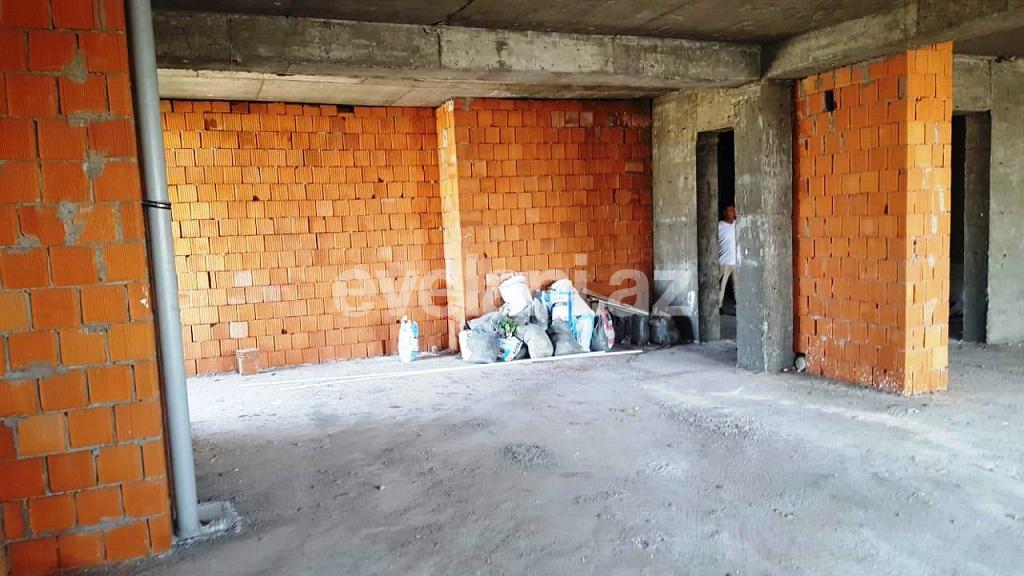 Продаётся, новостройка, 3-комнаты, 138 m², Иншаатчылар m.