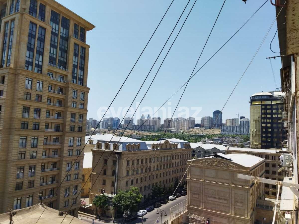 Satılır, köhnə tikili, 3 otaqlı, 85 m², Gənclik m.