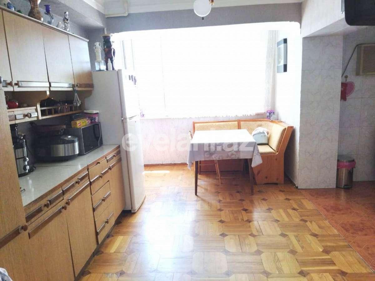 Satılır, köhnə tikili, 3 otaqlı, 85 m², Gənclik m.