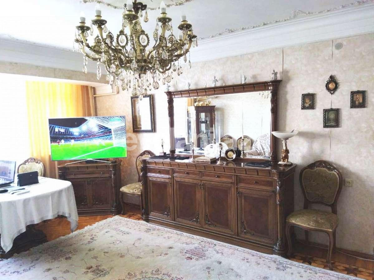 Satılır, köhnə tikili, 3 otaqlı, 85 m², Gənclik m.