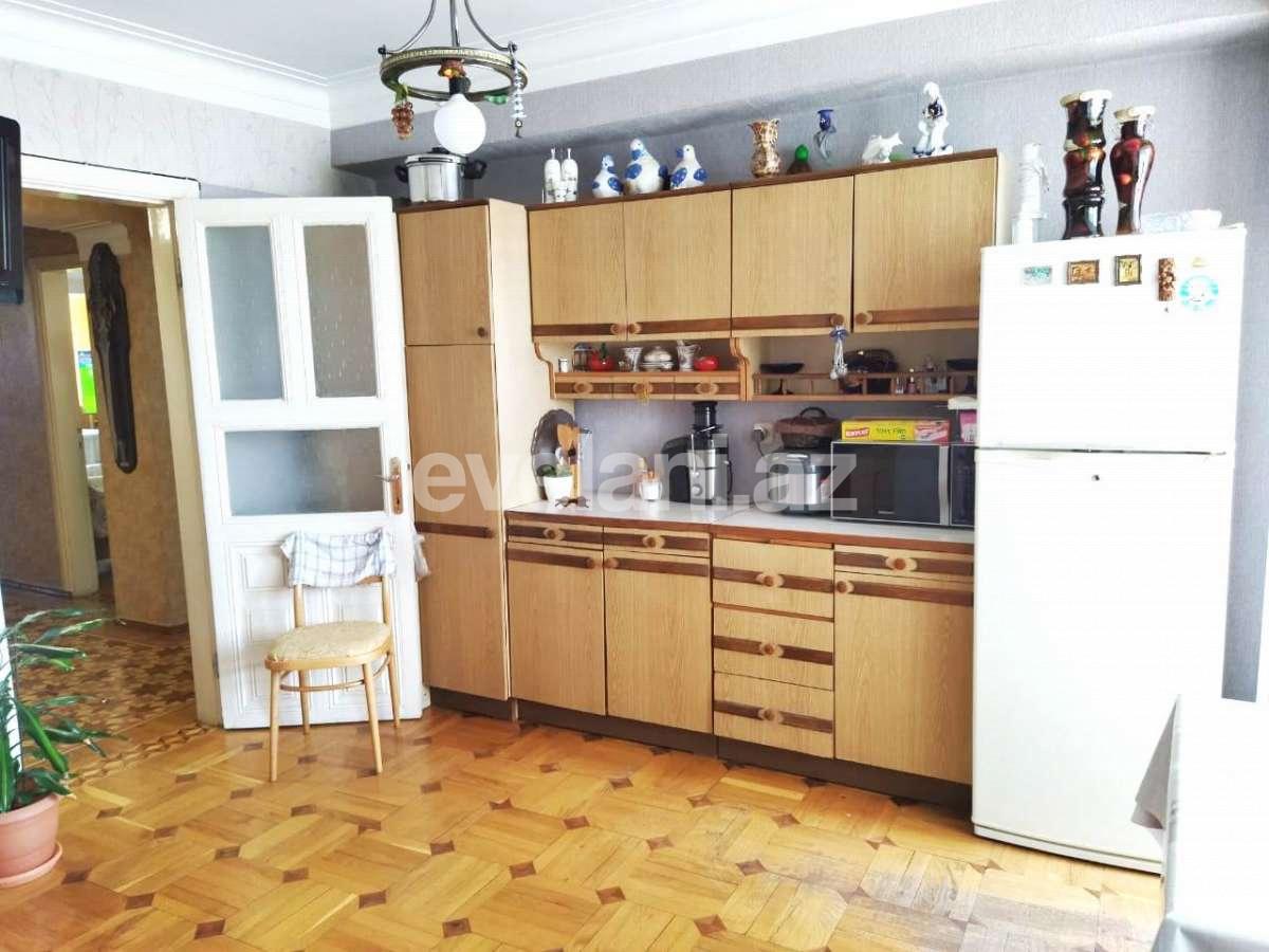 Satılır, köhnə tikili, 3 otaqlı, 85 m², Gənclik m.