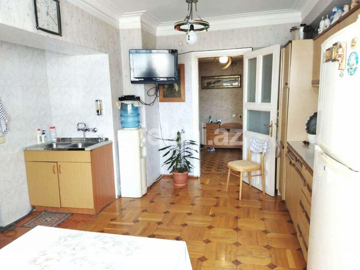 Satılır, köhnə tikili, 3 otaqlı, 85 m², Gənclik m.