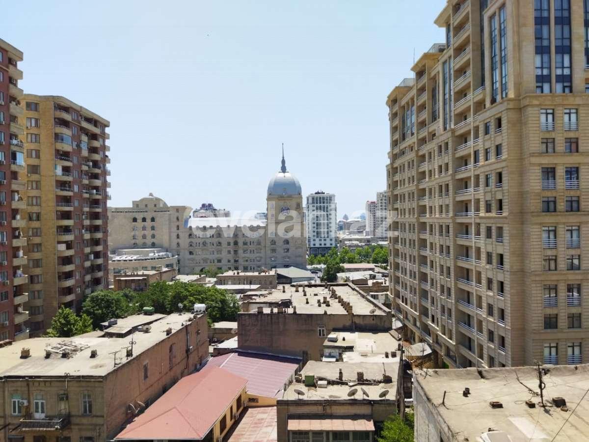 Satılır, köhnə tikili, 3 otaqlı, 85 m², Gənclik m.