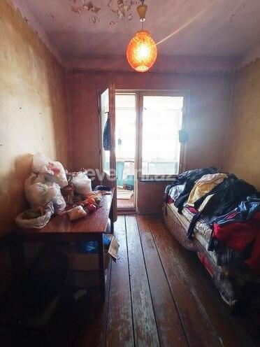 Satılır, köhnə tikili, 4 otaqlı, 90 m², Bakıxanov q.
