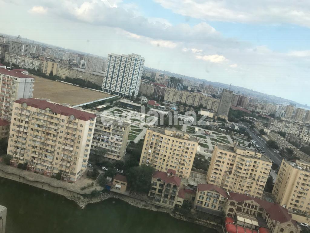 Продаётся, новостройка, 4-комнаты, 137 m², Иншаатчылар m.