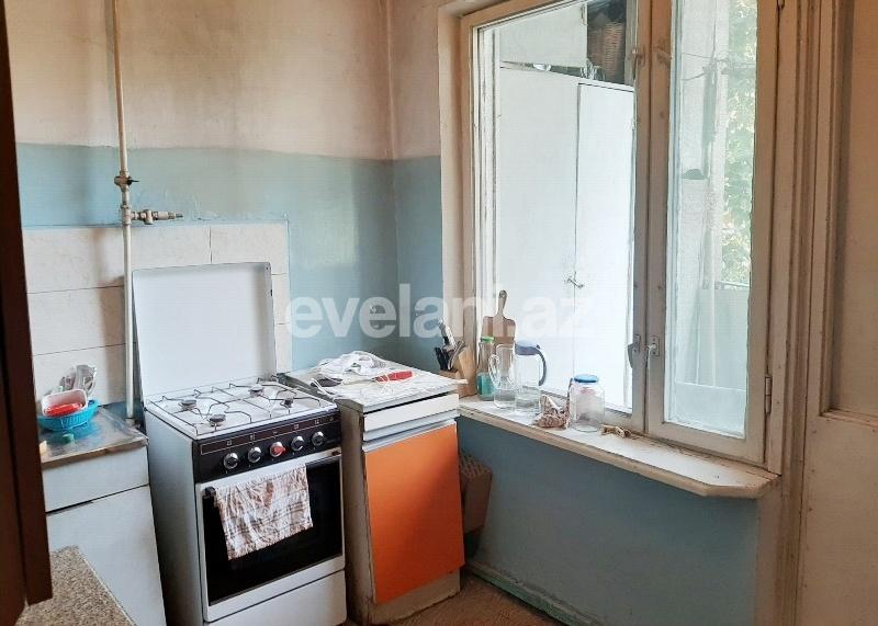 Sale, old building, 3 room, 90 m², Elmlar Akademiyası m.