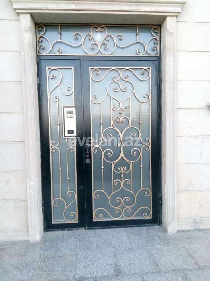 Satılır, yeni tikili, 4 otaqlı, 145 m², 8 Noyabr m.