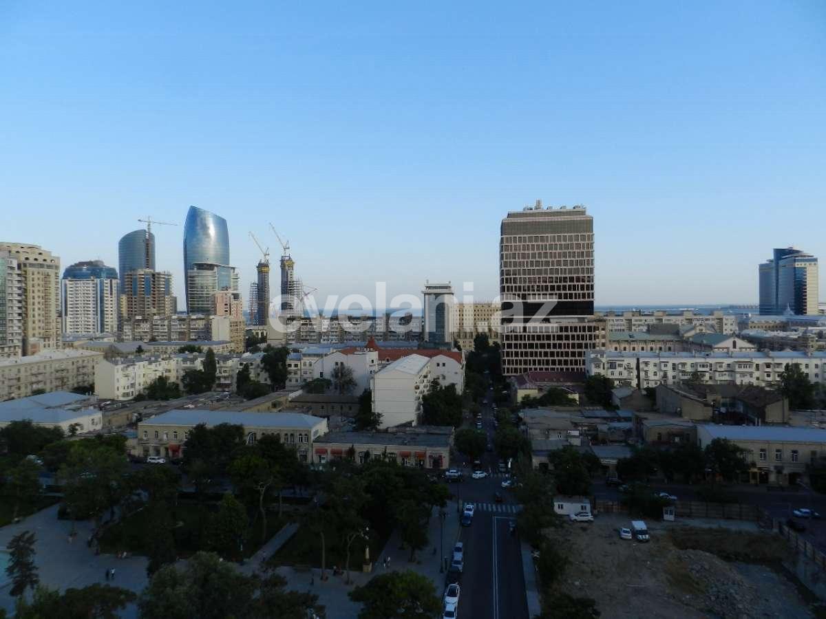 Satılır, yeni tikili, 4 otaqlı, 190 m², 28 may m.