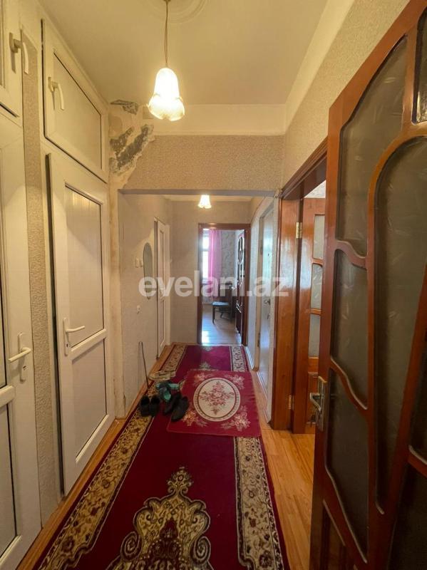 Sale, old building, 2 room, 45 m², Inshaatchilar m.