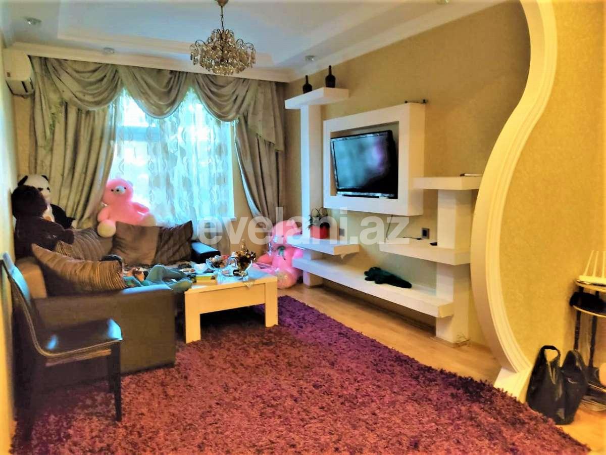 Sale, old building, 3 room, 80 m², Neftchilar m.