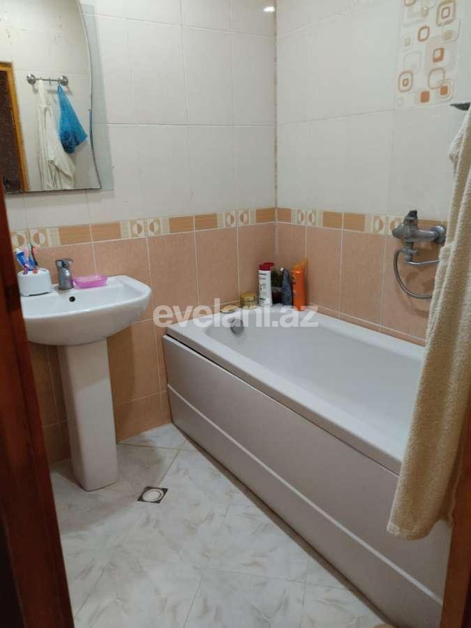 Sale, old building, 3 room, 80 m², Neftchilar m.